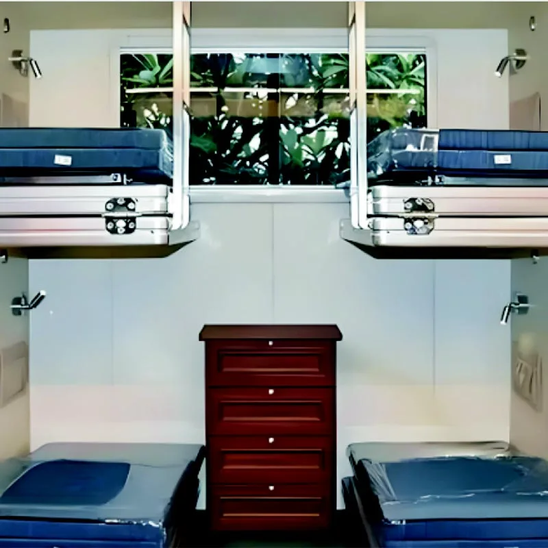 Giường gấp trên xe