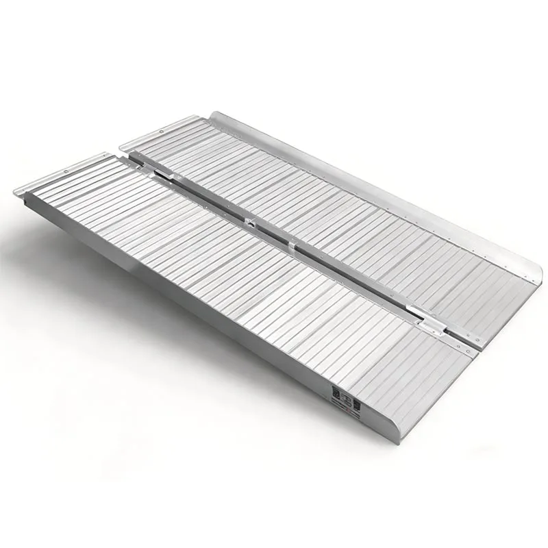 Đường dốc phẳng có thể gập lại cho xe van